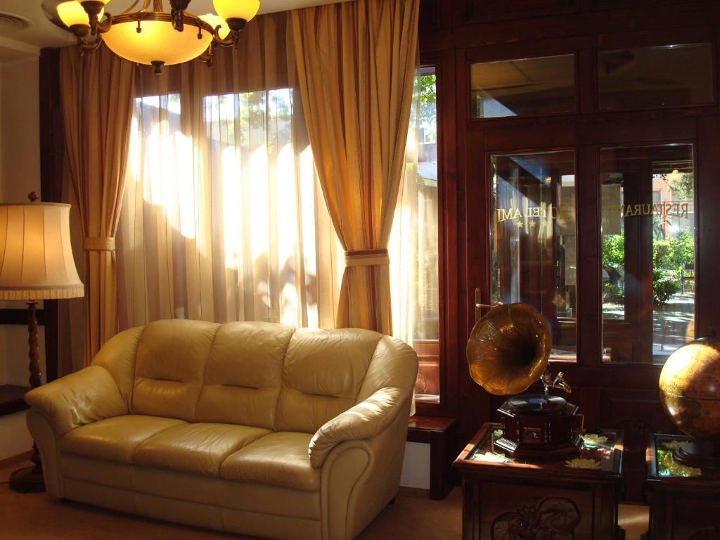 Hotel Ami Baile Felix Bagian luar foto